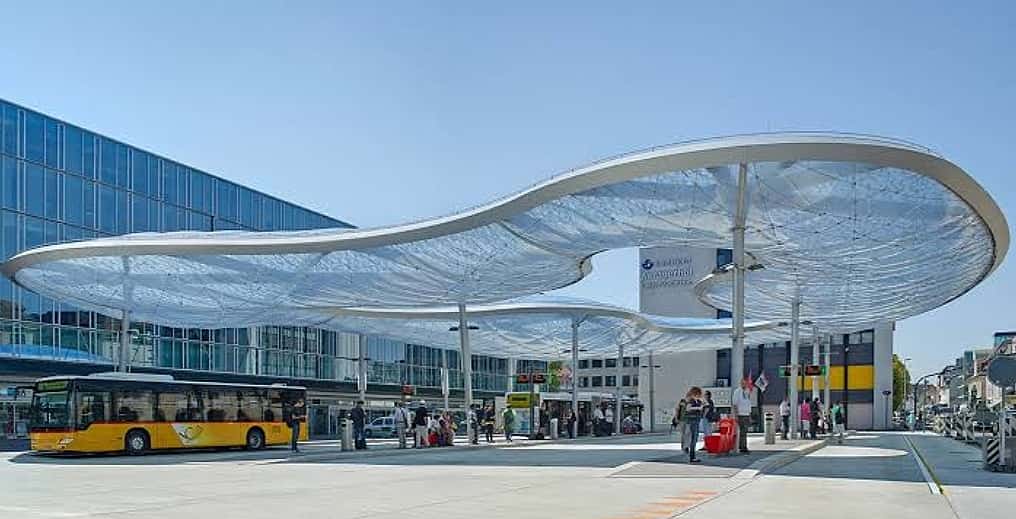 Cloud-Like Canopy for Bus Station in Aara